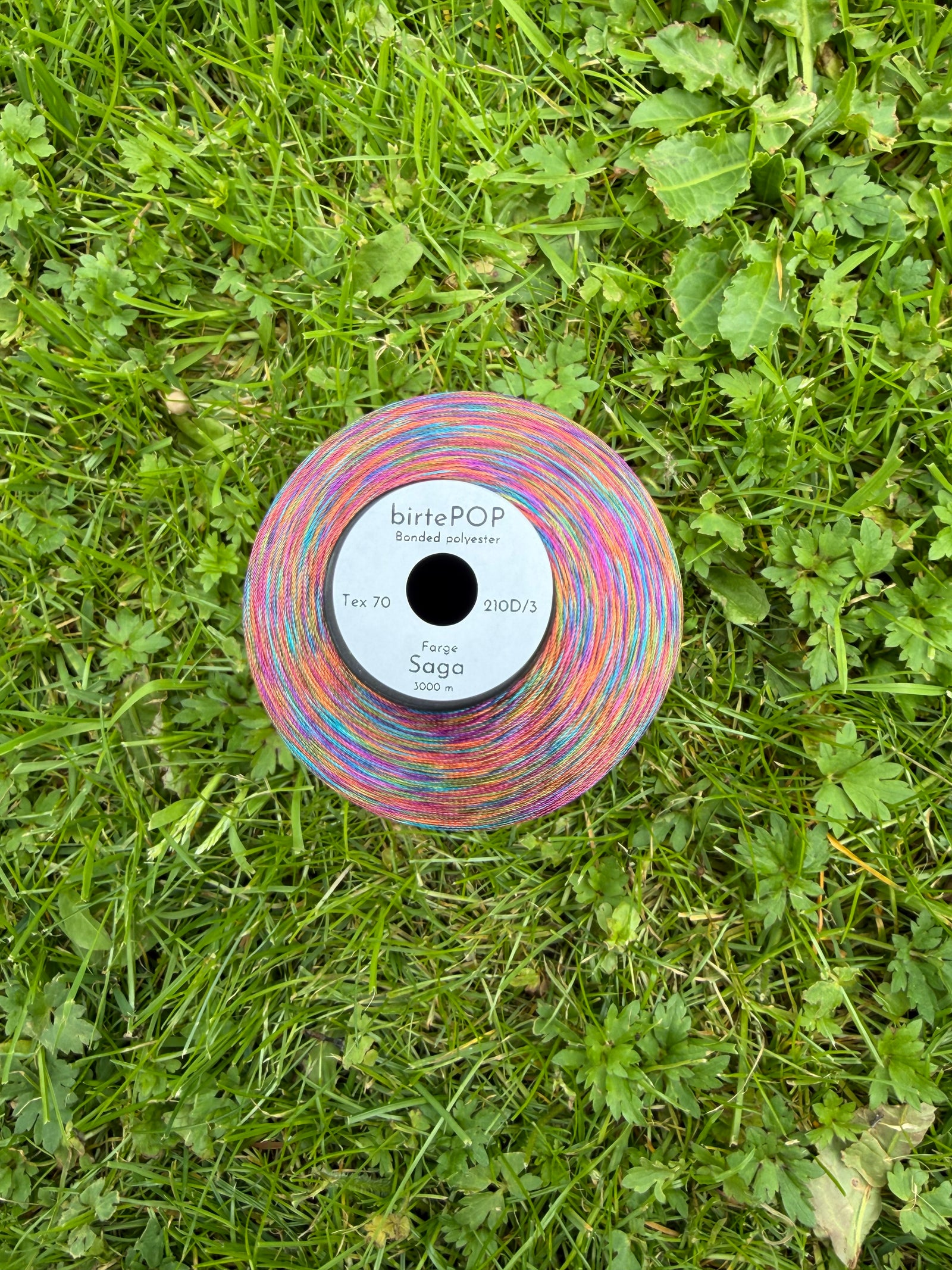Flerfarget tråd - pastelltoner, jordtoner og siste nyhet SAGA (2000m/3000m)