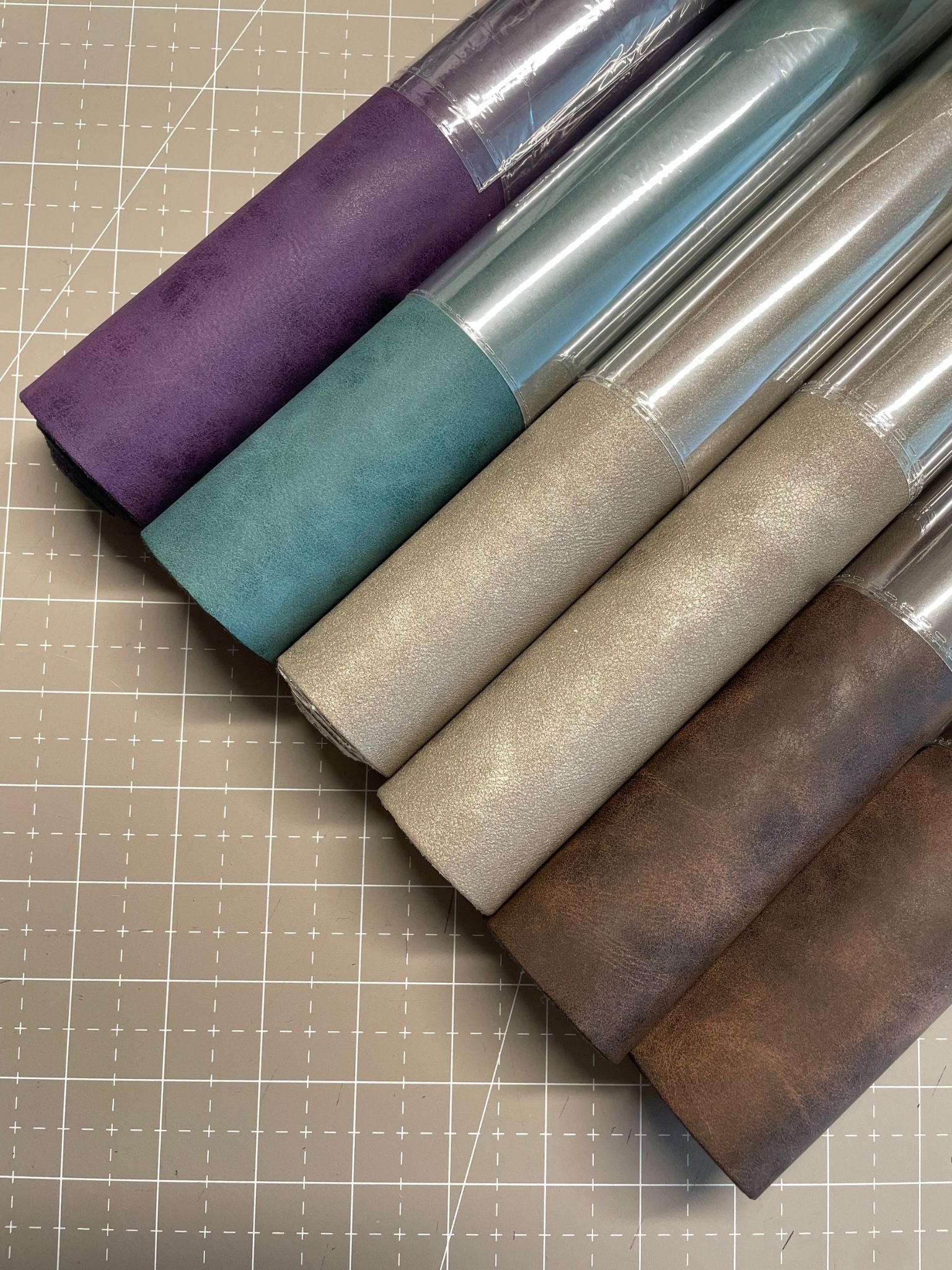 Special box - fabrics, lining and thread